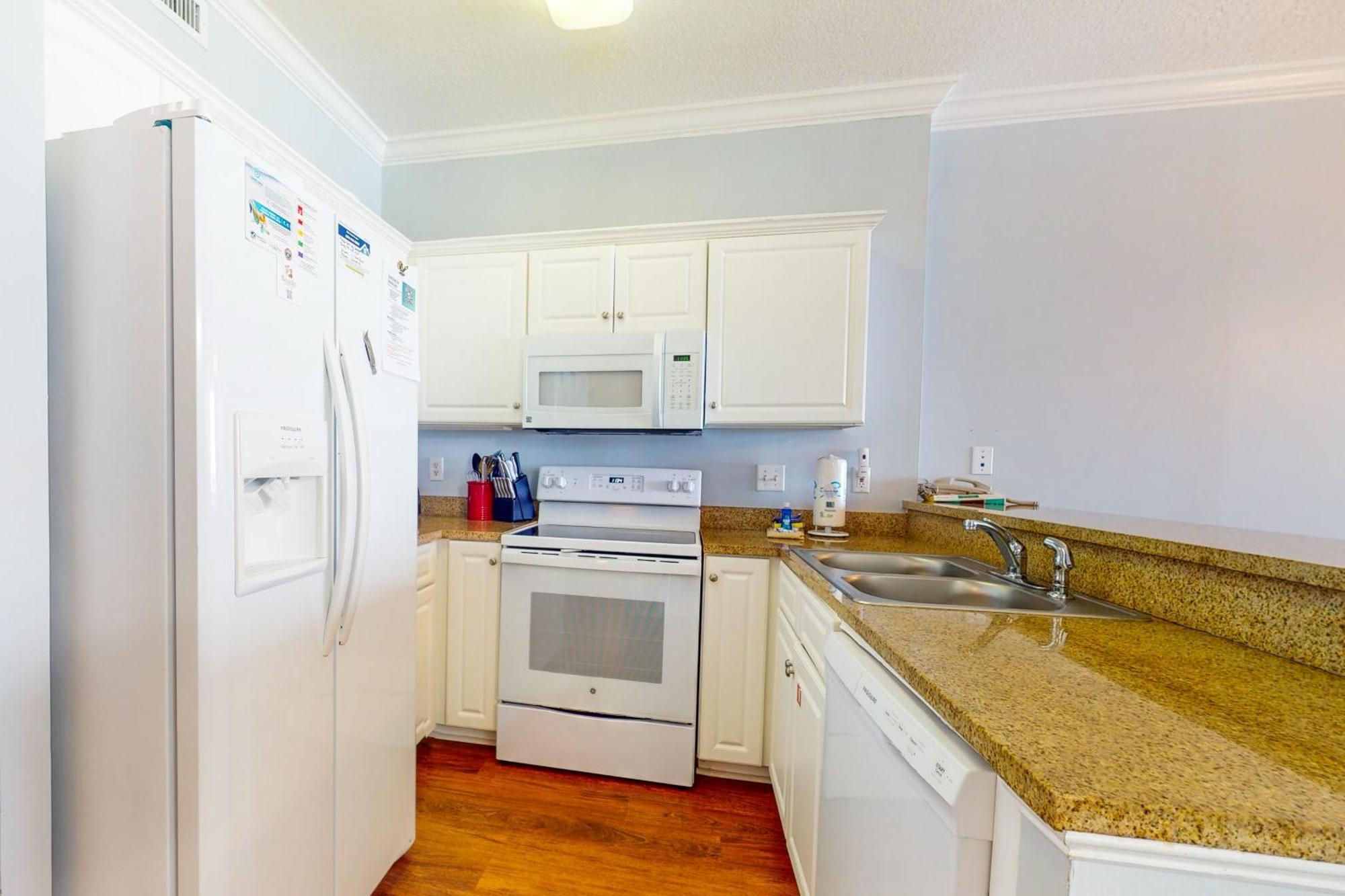 Apartment Island Royale #702 *